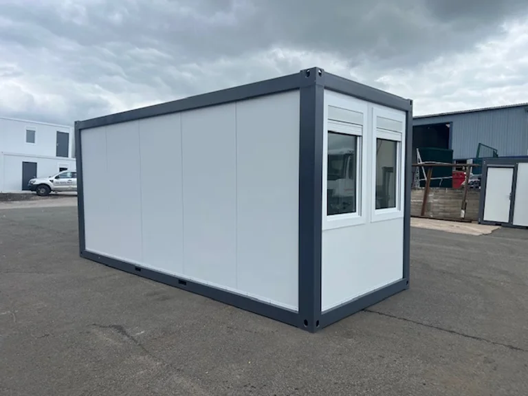 Oficina Portátil con Ventanas Panorámicas - Imagen 9